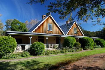 Carriages Boutique Hotel - Accommodation Directory 21