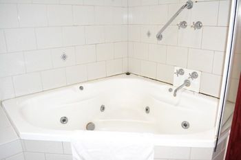 Georgian Court Bed & Breakfast - Accommodation Directory 49