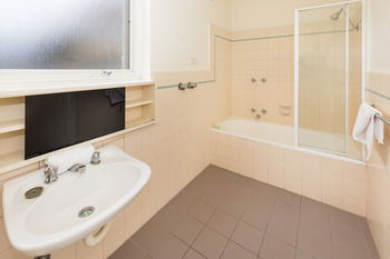 City Edge Serviced Apartments East Melbourne - Accommodation Directory 45
