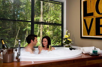 Amore On Buderim Luxury Rainforest Cabins - Accommodation Directory 18