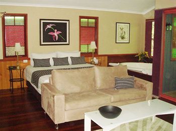 Amore On Buderim Luxury Rainforest Cabins - Accommodation Directory 4