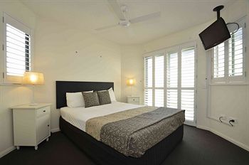 Malibu Mooloolaba - Accommodation Directory 7