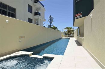 Malibu Mooloolaba - Accommodation Directory 19