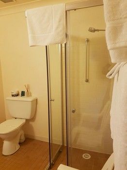 Hotel Avonleigh - Accommodation Directory 59
