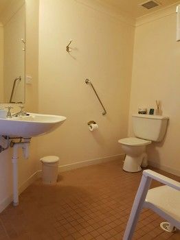 Hotel Avonleigh - Accommodation Directory 60