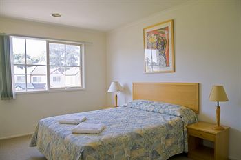 Lamplighter Motel - Accommodation Directory 8