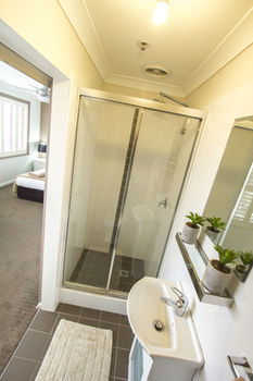 Sinclairs Bondi - Accommodation Directory 7