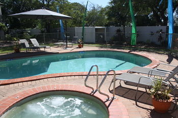 Noosa River Retreat - Accommodation Directory 5