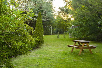 Crimson Villa - Accommodation Directory 7