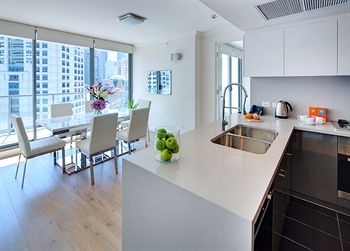 Zara Tower - Luxury Suites And Apartments - Accommodation Directory 22