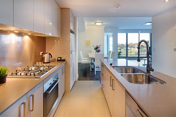 Zara Tower - Luxury Suites And Apartments - Accommodation Directory 28