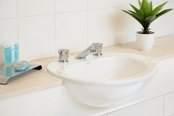 Apartments @ Kew Walpole Gardens - Kew Serviced Townhouses - Accommodation Directory 0