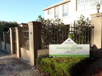 Apartments @ Kew Walpole Gardens - Kew Serviced Townhouses - Accommodation Directory 14