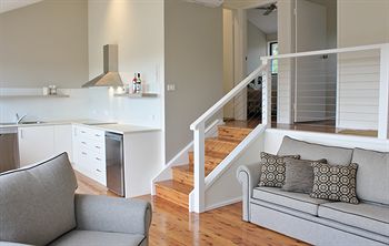 Wine Country Villas - Accommodation Directory 1
