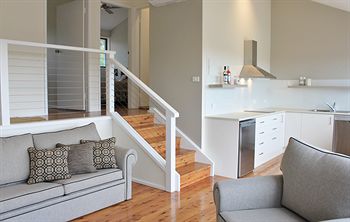 Wine Country Villas - Accommodation Directory 5