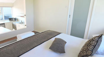 Wine Country Villas - Accommodation Directory 34