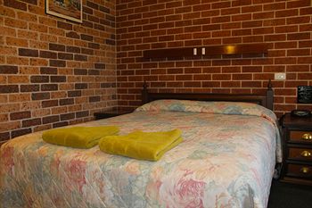 Colonial Motor Inn Lithgow - Accommodation Directory 5