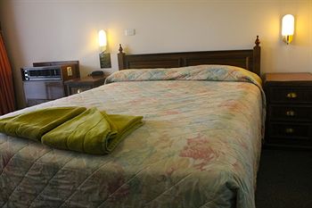 Colonial Motor Inn Lithgow - Accommodation Directory 6