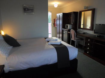 Colonial Motor Inn Lithgow - Accommodation Directory 16
