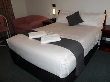 Colonial Motor Inn Lithgow - Accommodation Directory 18