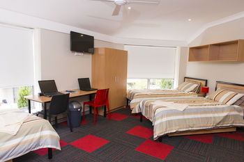 Sydney Student Living - Hostel - Accommodation Directory 9