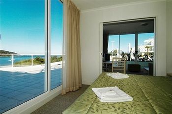 Ettalong Beach Apartments - Accommodation Directory 11