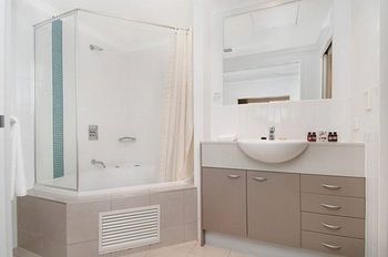 Ettalong Beach Apartments - Accommodation Directory 19