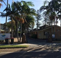 El Lago Waters Tourist Park - Accommodation Directory