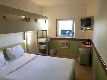 Ibis Budget Campbelltown - Accommodation Directory 5