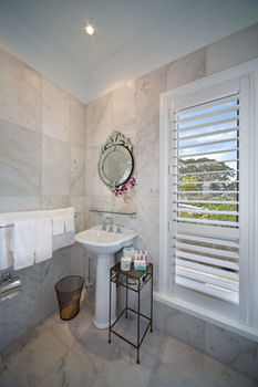Katoomba Manor - Accommodation Directory 8