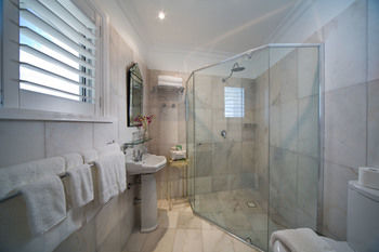Katoomba Manor - Accommodation Directory 9
