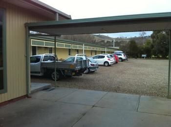 Bushmans Retreat Motor Inn - Accommodation Directory 3
