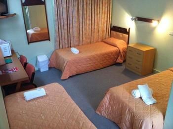 Bushmans Retreat Motor Inn - Accommodation Directory 6