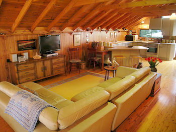 Hunter Valley Cooperage B&B - Accommodation Directory 4