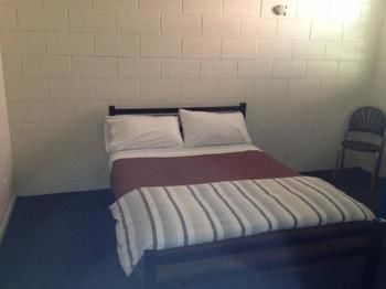Noosa Backpackers Resort - Hostel - Accommodation Directory 9