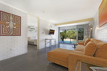 Jacaranda Noosa - Accommodation Directory 55