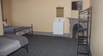 Cessnock Hotel - Accommodation Directory 5