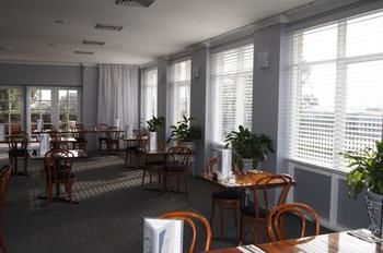 Old Maitland Inn - Accommodation Directory 1