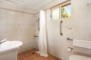 Edward Parry Motel & Apartments - Accommodation Directory 3