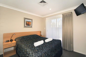Edward Parry Motel & Apartments - Accommodation Directory 13