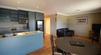 Edward Parry Motel & Apartments - Accommodation Directory 25
