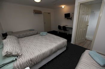 Across Country Motel And Serviced Apartments - Accommodation Directory 4