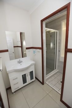 Across Country Motel And Serviced Apartments - Accommodation Directory 6