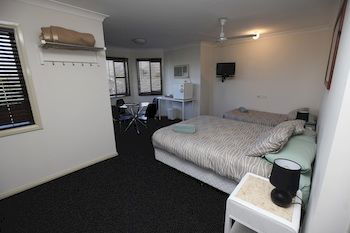 Across Country Motel And Serviced Apartments - Accommodation Directory 9