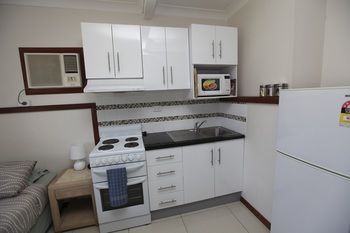 Across Country Motel And Serviced Apartments - Accommodation Directory 25