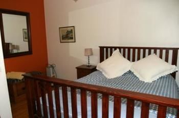 Sidney's Retreat - Accommodation Directory 4