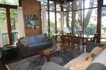 Sidney's Retreat - Accommodation Directory 5