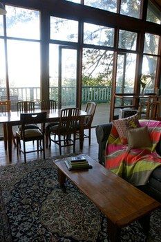 Sidney's Retreat - Accommodation Directory 13