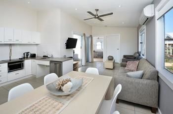 Stockton Beach Holiday Park - Accommodation Directory 2