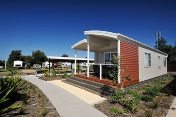 Stockton Beach Holiday Park - Accommodation Directory 6